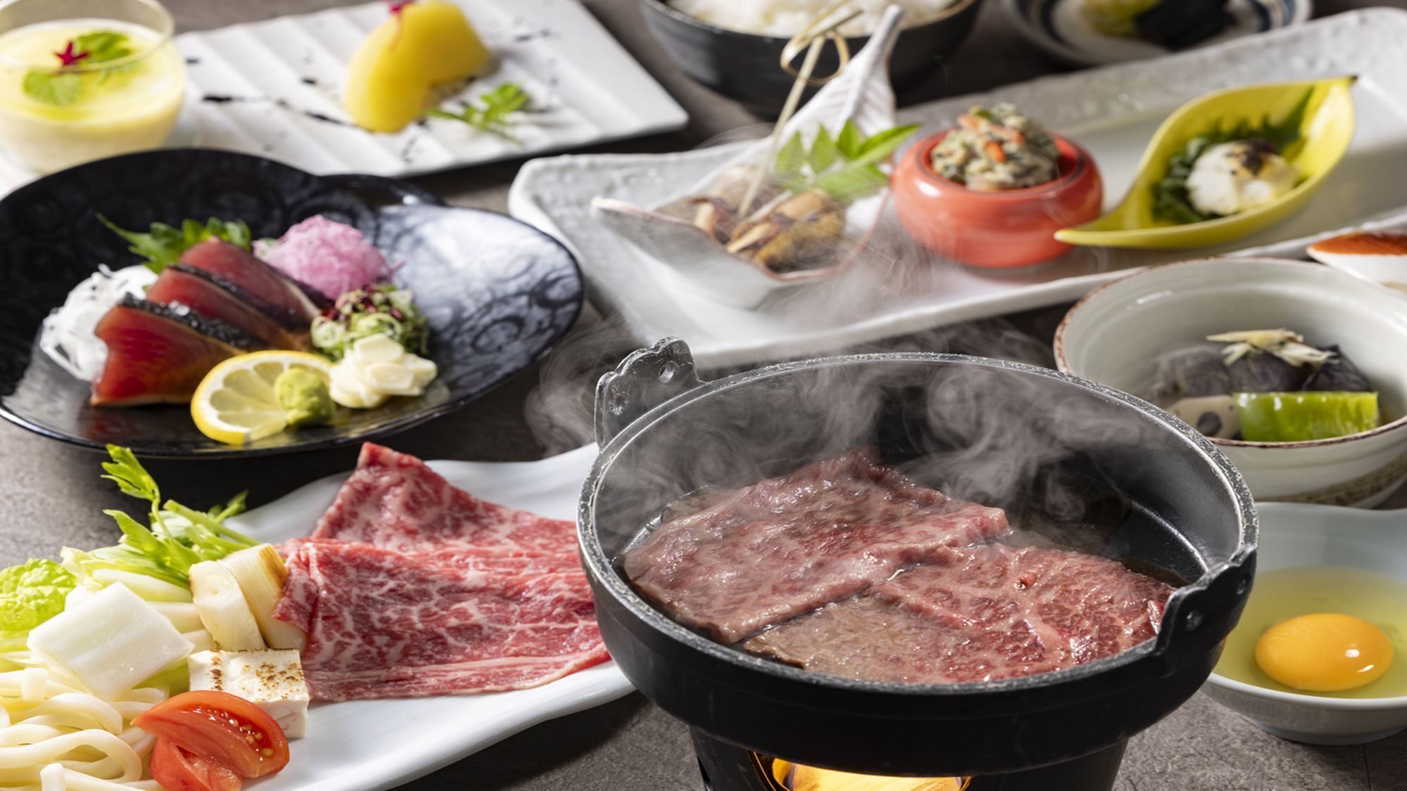 【かに食べ放題付き・土地の恵み会席】幻の四万十牛を贅沢に味わう牛鍋会席