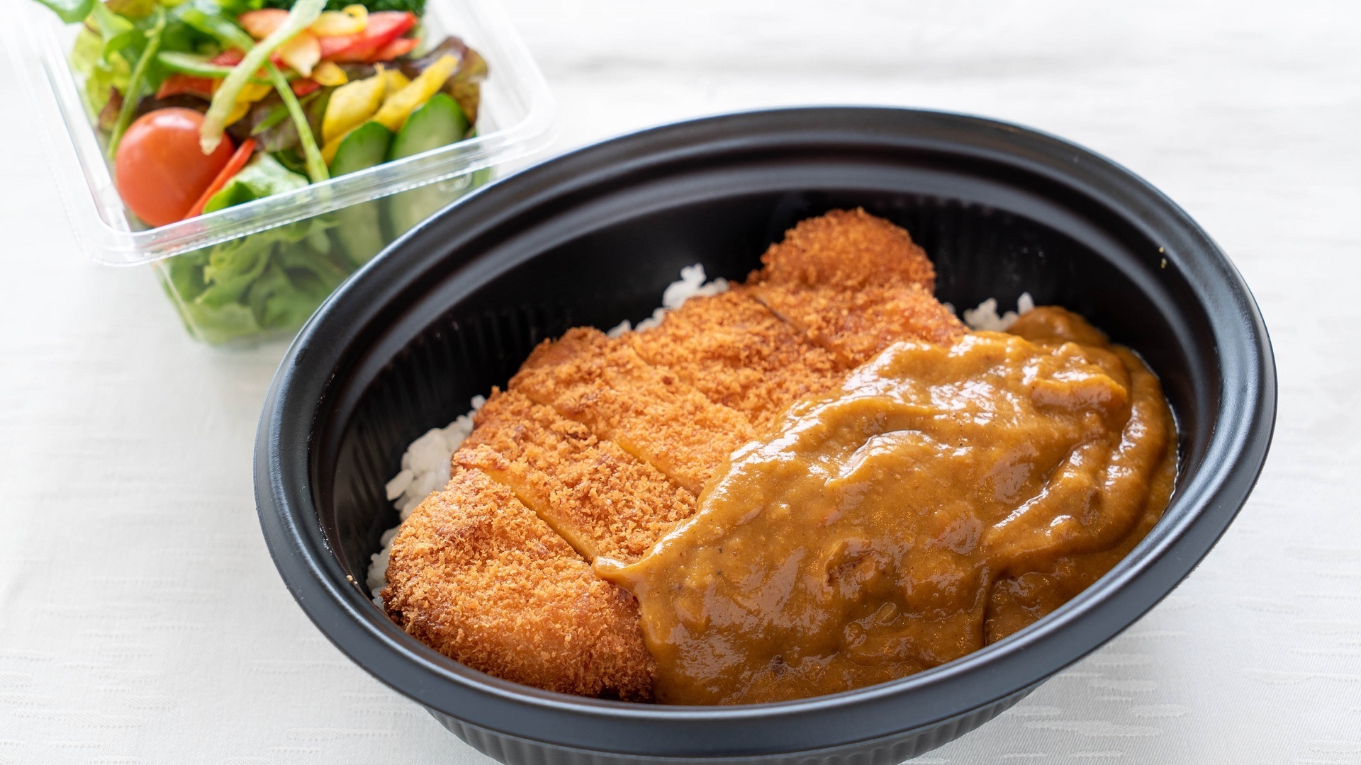 【夕食・朝食付】夕食はお部屋でのんびり♪ テイクアウトプラン