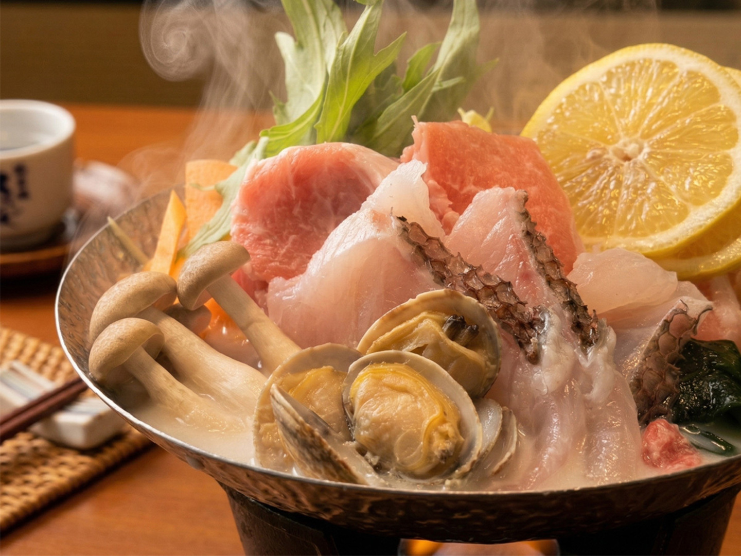 【甘とろ豚の豆乳鍋付×ビュッフェ】まろやかな豆乳と愛媛の恵みを愉しむ。春のごちそうを堪能する味覚巡り