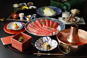 日本を代表する老舗料理店【博多なだ万】松坂牛しゃぶしゃぶコース料理付き